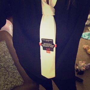 White tie